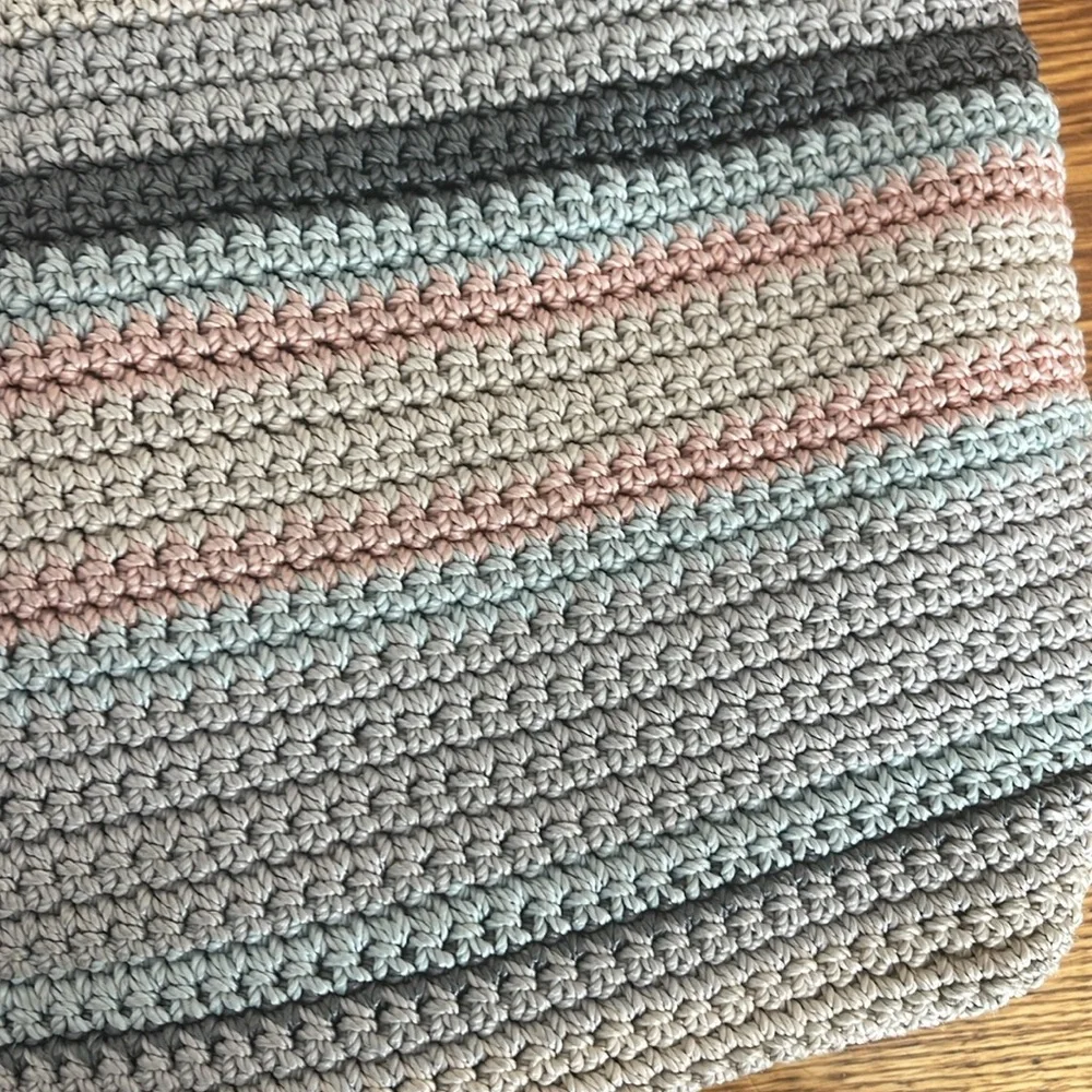The Sak crochet Hobo - Picture 3 of 7